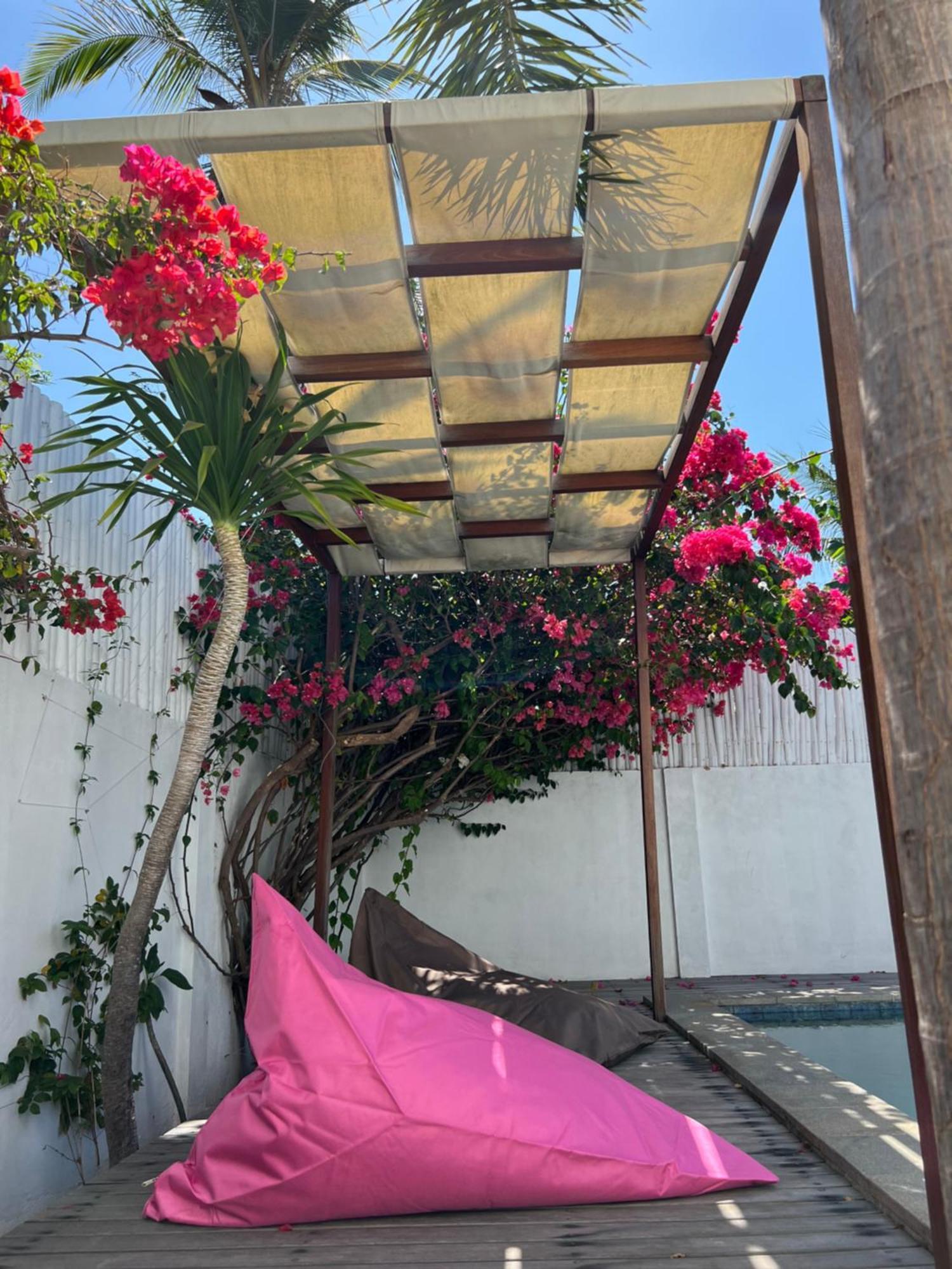 Villa Luna Sunset Beach Gili Trawangan Exterior photo
