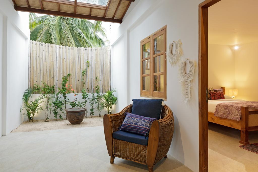 Villa Luna Sunset Beach Gili Trawangan Exterior photo